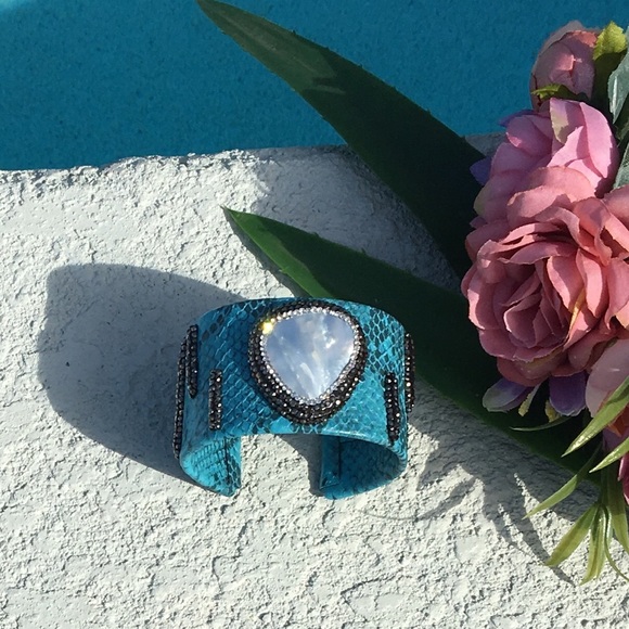 Jewelry - Bohemian Leather Cuff Crystals And Shell Bracelet